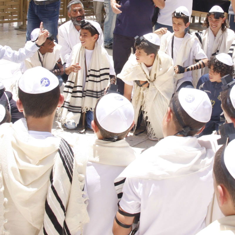 Mark the passage to adulthood, </br>a milestone to celebrate